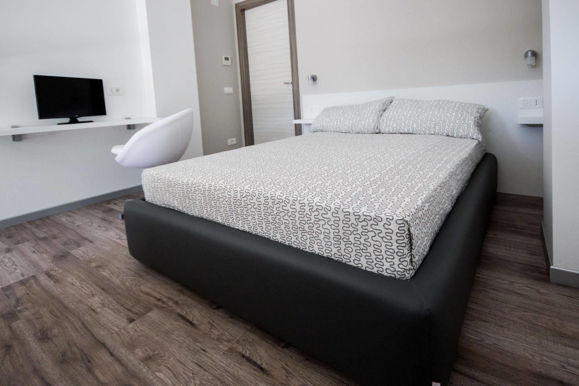 Homiquo - Royal Suite Como Lake Lake Como Ngoại thất bức ảnh